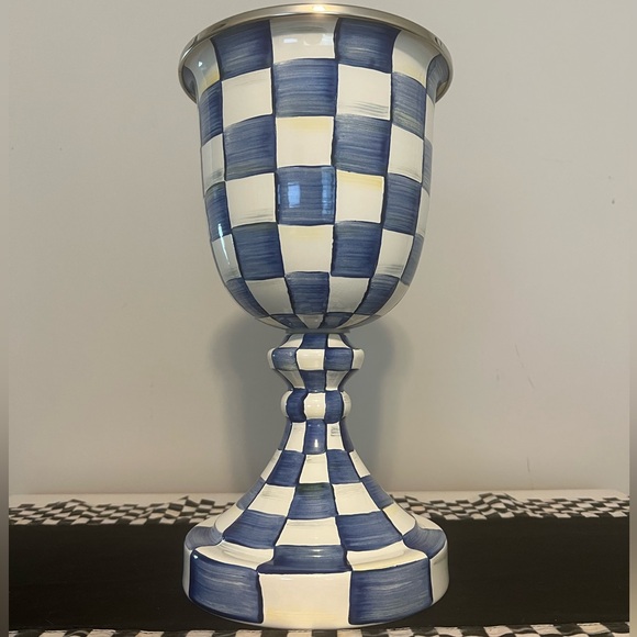 Mackenzie-Childs Royal Check Enamel Pedestal Vase.  New! 💙🤍 RETIRED! - Picture 2 of 9
